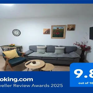 Regis Apartment